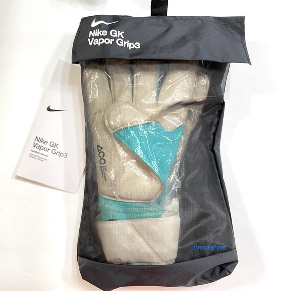 Nike Other - Nike GK Vapor Grip 3 ACC Soccer Goalkeeper Gloves Unisex Size 8 FB2999-010